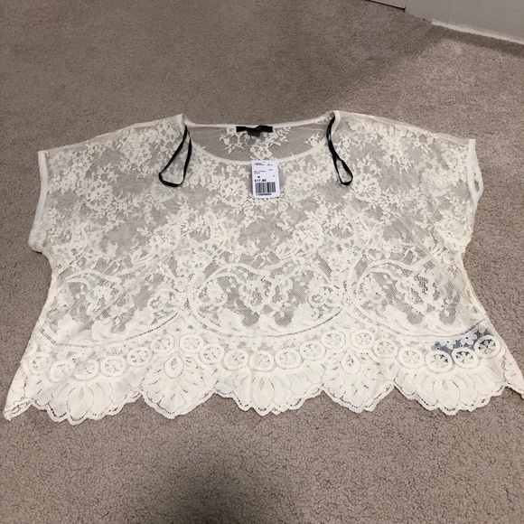 Forever 21 Tops - NWT Forever 21 Floral Lace Cream Top